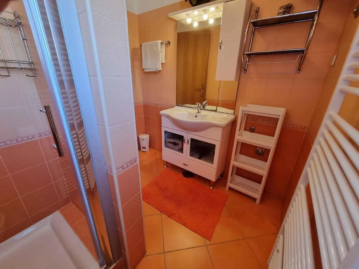 Apartment In Crikvenica 40895
